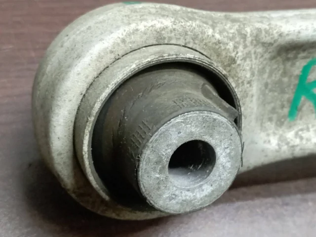 Рычаг передний левый верхний для BMW 5er Ф10 2010-2013 на фотографиях