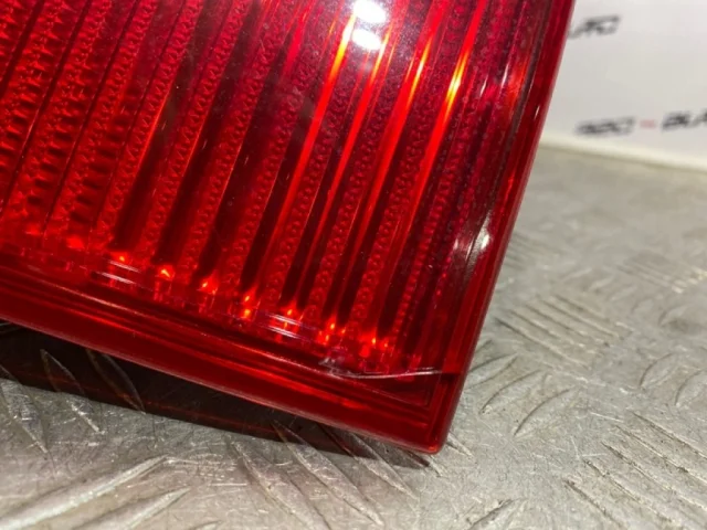 Фонарь противотуманный правый для Volkswagen Passat Variant (B5+ (B5.5), Typ 3BG) 2000-2005 на фотографиях