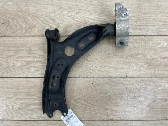 Рычаг передний правый нижний для Volkswagen Tiguan I NF 2006-2017 на фотографиях