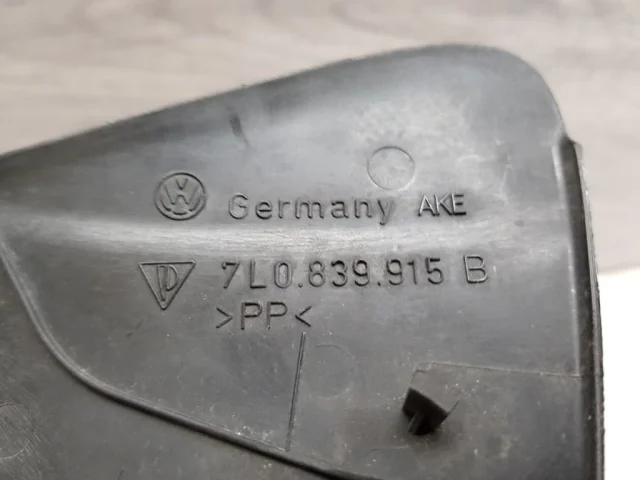 Накладка двери задней левой для Volkswagen Touareg I (7L) 2002-2010 на фотографиях