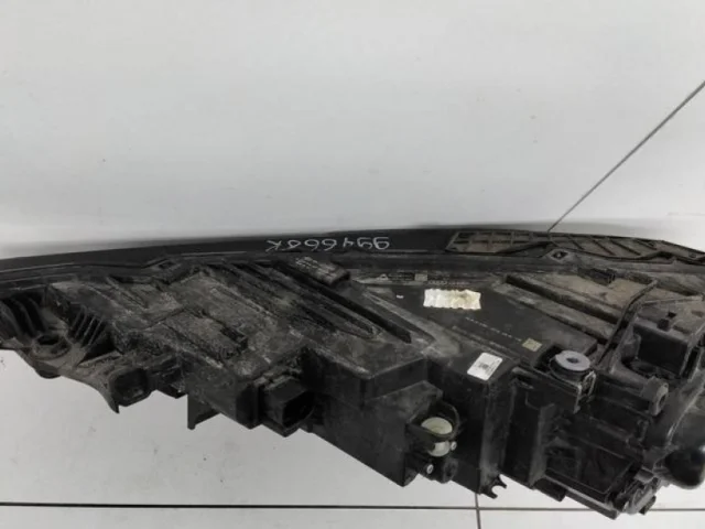 Фара ксенон левая для Audi Q8 4M 2018-2023 на фотографиях