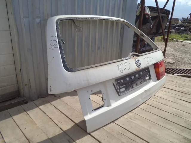 Дверь багажника для Volkswagen Passat Variant (B3, Typ 35i) 1988-1993 на фотографиях