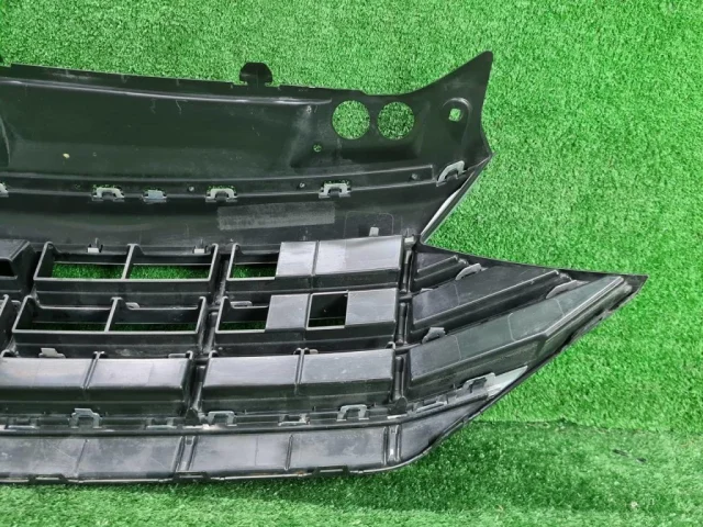 Решетка радиатора для Volkswagen Jetta 7 2020+ на фотографиях