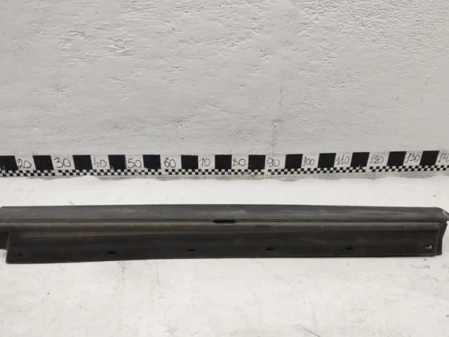 Накладка на дверь передняя левая для Toyota RAV4 XA40 2013-2015 на фотографиях