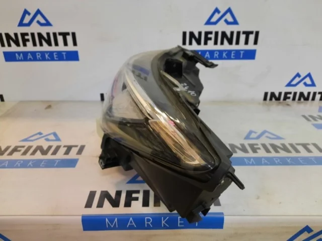 Фара левая для Infiniti QX 80 2013-2022 на фотографиях