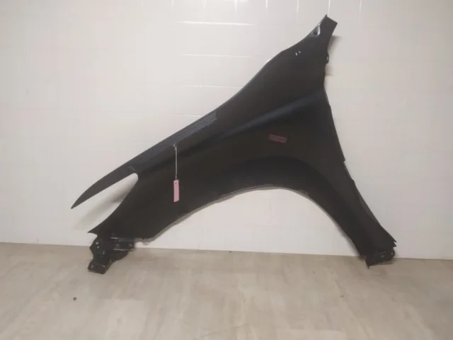 Крыло правое для Mitsubishi Pajero Sport KS0W 2016+ на фотографиях
