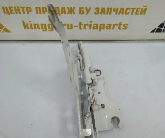 Петля капота левая для BMW X5 F15 (Ф15) 2013-2018 на фотографиях