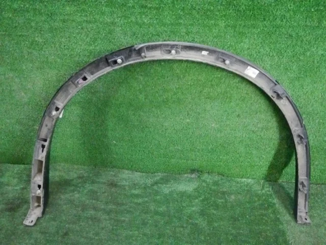 Расширитель арок задний правый для Volkswagen Touareg III (CR) 2018+ на фотографиях