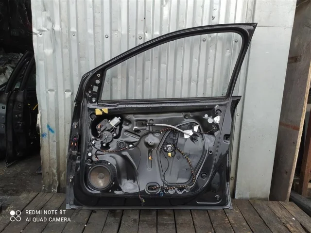 Дверь передняя правая для Volkswagen Polo V (6R) 2009-2014 на фотографиях