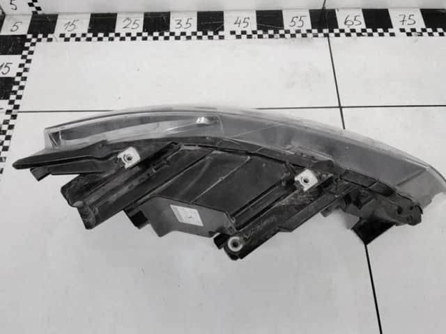 Фары для Volkswagen Polo V (6R) 2009-2014 на фотографиях