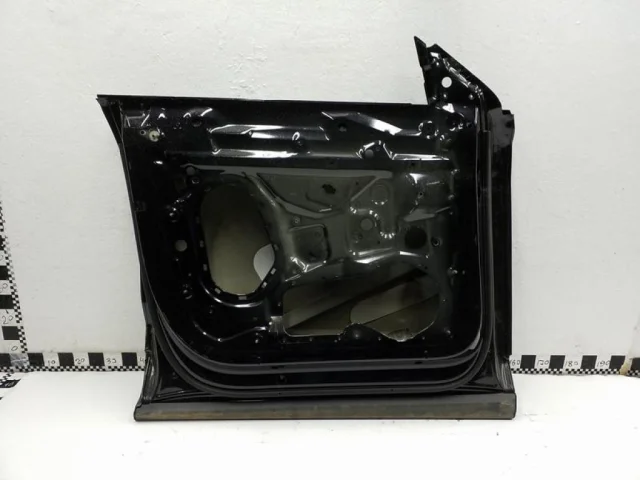 Дверь передняя левая для Audi Q8 4M 2018-2023 на фотографиях