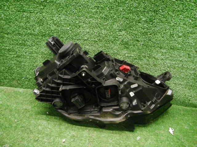 Фары для Volkswagen Passat (B8.5) 2019+ на фотографиях