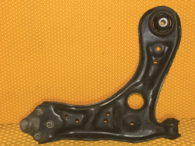 Качающийся рычаг левый для Volkswagen Polo V Седан (6R) 2009-2015 на фотографиях