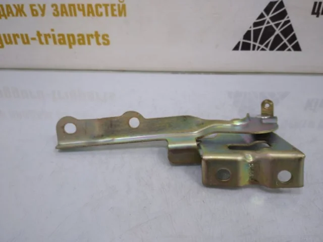 Петля капота правая для Hyundai ix35 1 2009-2013 на фотографиях