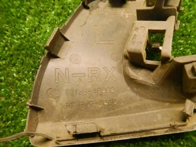 Заглушка буксировочного крюка передняя для Lexus RX GGL10,15,16W, GYL10,15,16W (JDM) 2009-2014 на фотографиях