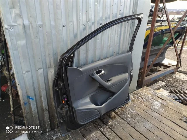Дверь передняя правая для Volkswagen Polo V (6R) 2009-2014 на фотографиях