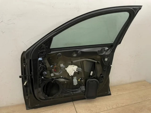 Дверь передняя правая для Audi A6 C7 Avant 2010-2018 на фотографиях