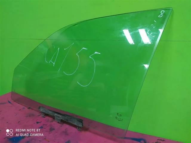 Стекло двери переднее левое для Volkswagen Passat Variant (B4, Typ 3A) 1993-1997 на фотографиях