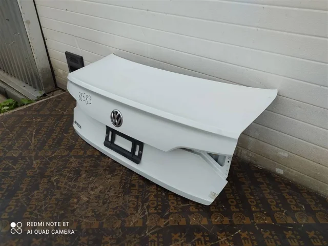 Крышка багажника для Volkswagen Jetta 7 2020+ на фотографиях