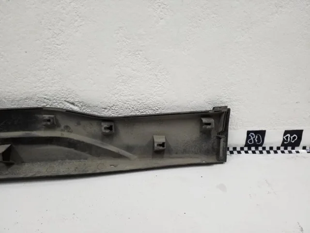 Накладка на дверь задняя правая для Subaru Forester SJ rest 2016-2019 на фотографиях