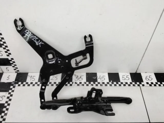 Петля капота правая для BMW X5 F15 (Ф15) 2013-2018 на фотографиях