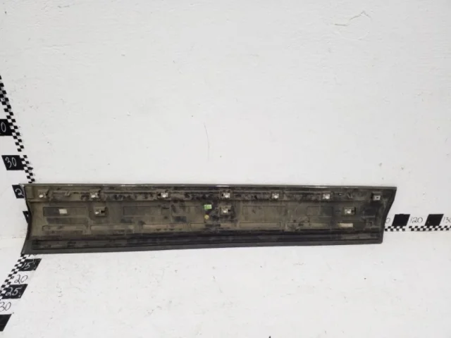 Мотор стеклоподъемника передний левый для Volkswagen Touareg III (CR) 2018+ на фотографиях