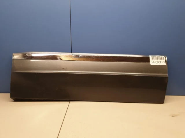 Молдинг двери задний правый для Volkswagen Touareg III (CR) 2018+ на фотографиях