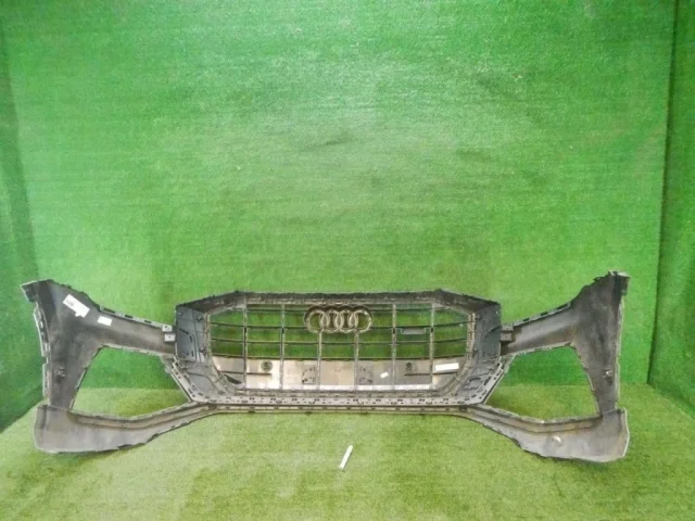 Бампер передний для Audi Q8 4M 2018-2023 на фотографиях