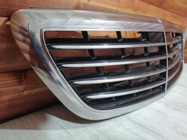 Решетка переднего бампера для Mercedes-Benz S class W222 2013-2017 на фотографиях