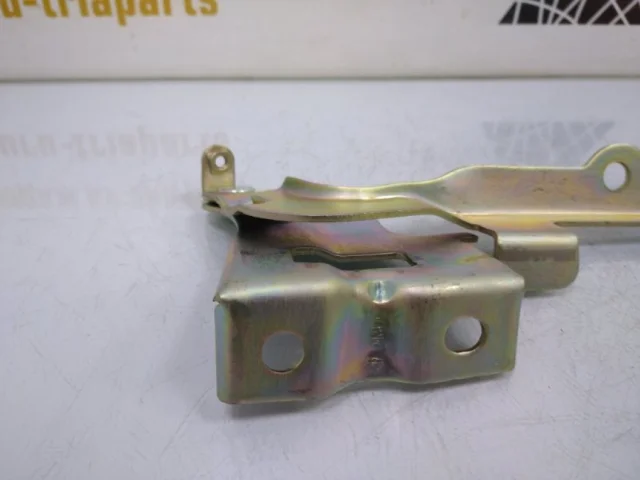 Петля капота левая для Hyundai ix35 1 2009-2013 на фотографиях