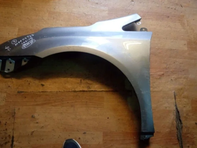 Крылья для Toyota Avensis Универсал T270 2008-2018 на фотографиях