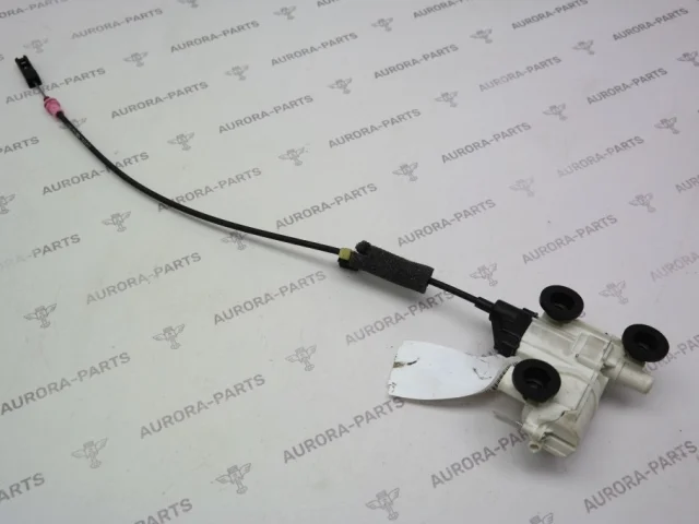 Петля двери передней левой нижняя для Mercedes-Benz S class W222 2013-2017 на фотографиях