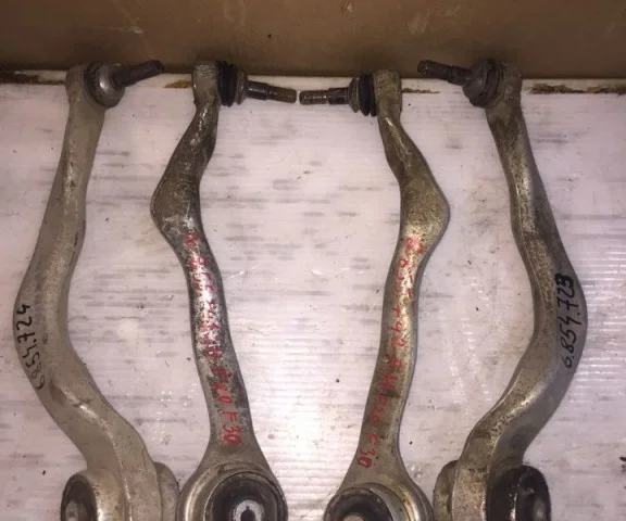 Рычаг передний правый верхний для BMW 3er F30 2011-2019 на фотографиях