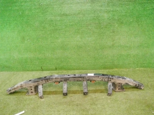 Усилитель бампера передний верхний для Infiniti QX 80 2013-2022 на фотографиях