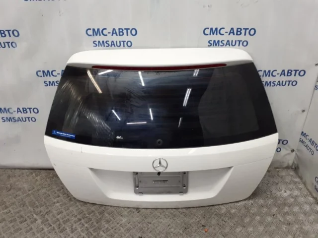 Стекла и зеркала для Mercedes-Benz C class S204 2007-2013 на фотографиях