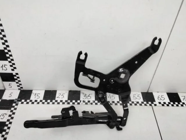 Петля капота правая для BMW X5 F15 (Ф15) 2013-2018 на фотографиях