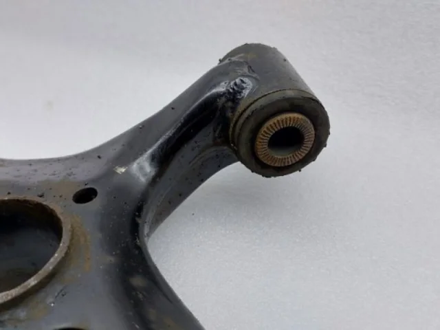 Рычаг передний левый нижний для Toyota RAV4 XA40 2013-2015 на фотографиях