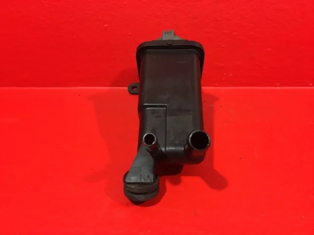 Бачок ГУР для Audi A4 B6 Avant 2000-2004 на фотографиях