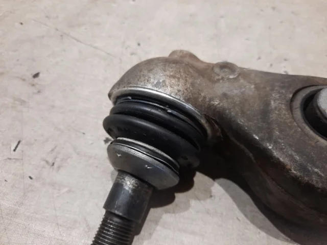 Рычаг передний правый верхний для BMW 5er Ф10 2010-2013 на фотографиях