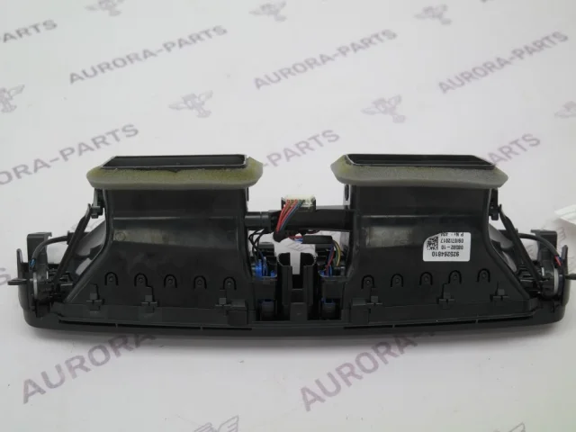 Решетка вентиляционная левая для BMW X5 F15 (Ф15) 2013-2018 на фотографиях