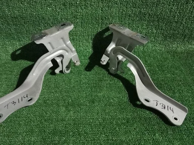 Крепление капота для Nissan X-Trail T31 RU 2007-2014 на фотографиях