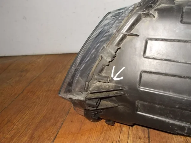 Фара правая для Skoda Octavia A7 Tour на фотографиях