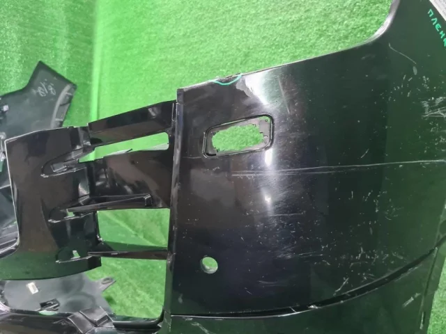 Бампер передний для Toyota Land Cruiser J300 2021+ на фотографиях