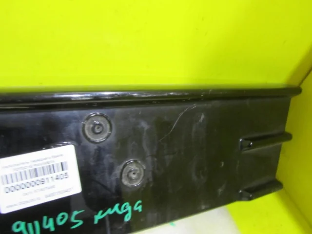 Накладка переднего бампера правая для Ford Kuga CBV 2008-2013 на фотографиях