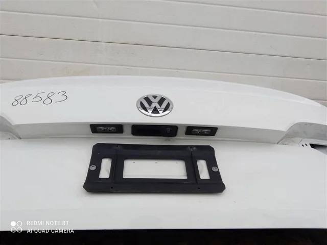 Крышка багажника для Volkswagen Jetta 7 2020+ на фотографиях