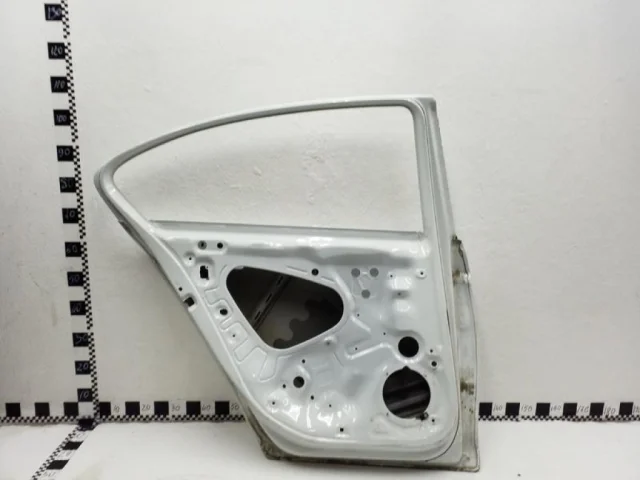 Дверь задняя левая для Volkswagen Passat (B8.5) 2019+ на фотографиях