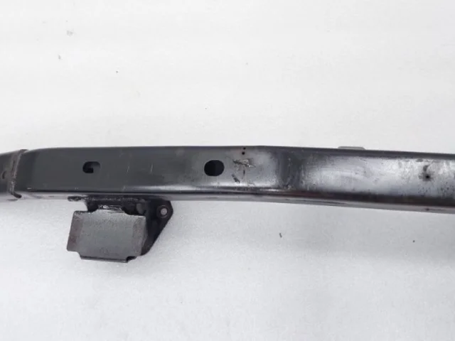 Усилитель переднего бампера для Infiniti QX 80 2013-2022 на фотографиях