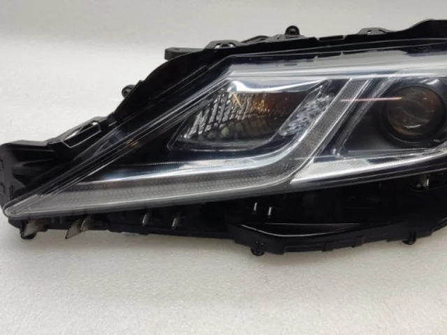 Фара левая для Toyota Camry XV70 rest 2021+ на фотографиях