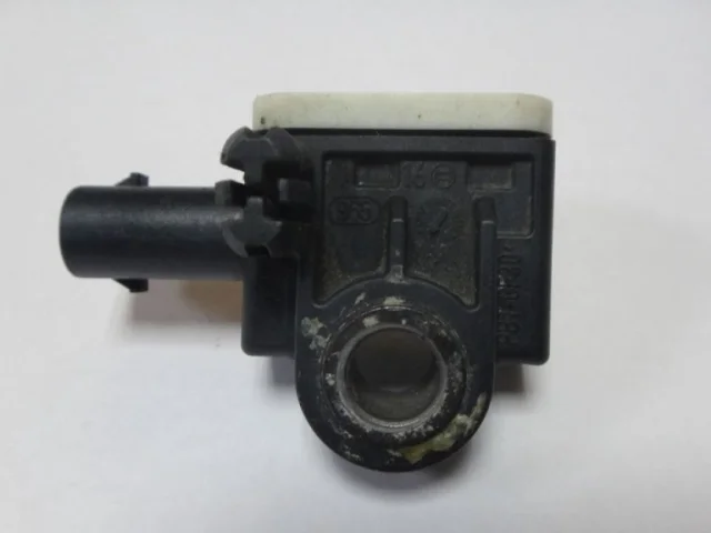 Датчик подушки безопасности для Audi A6 C7 2010-2018 на фотографиях