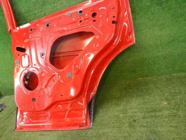 Дверь задняя правая для Ford Explorer U502 rest 2014-2019 на фотографиях